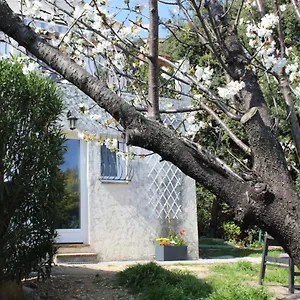 Rez De Avec Beau Jardin Et Belle Vue Hébergement de vacances Saint-Laurent-du-Var